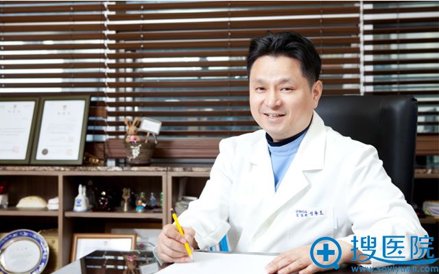 韩国BIO整形外科辛容镐院长，韩国国宝级的整形医生
